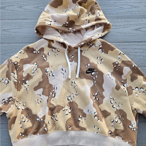 NIKE SPORTSWEAR CLUB FLEECE CROPPED WOMENS CAMO HOODIE MEDIUM NWT MSRP $70 - Picture 10 of 16